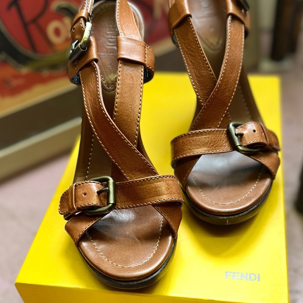 Fendi Elegant Heels